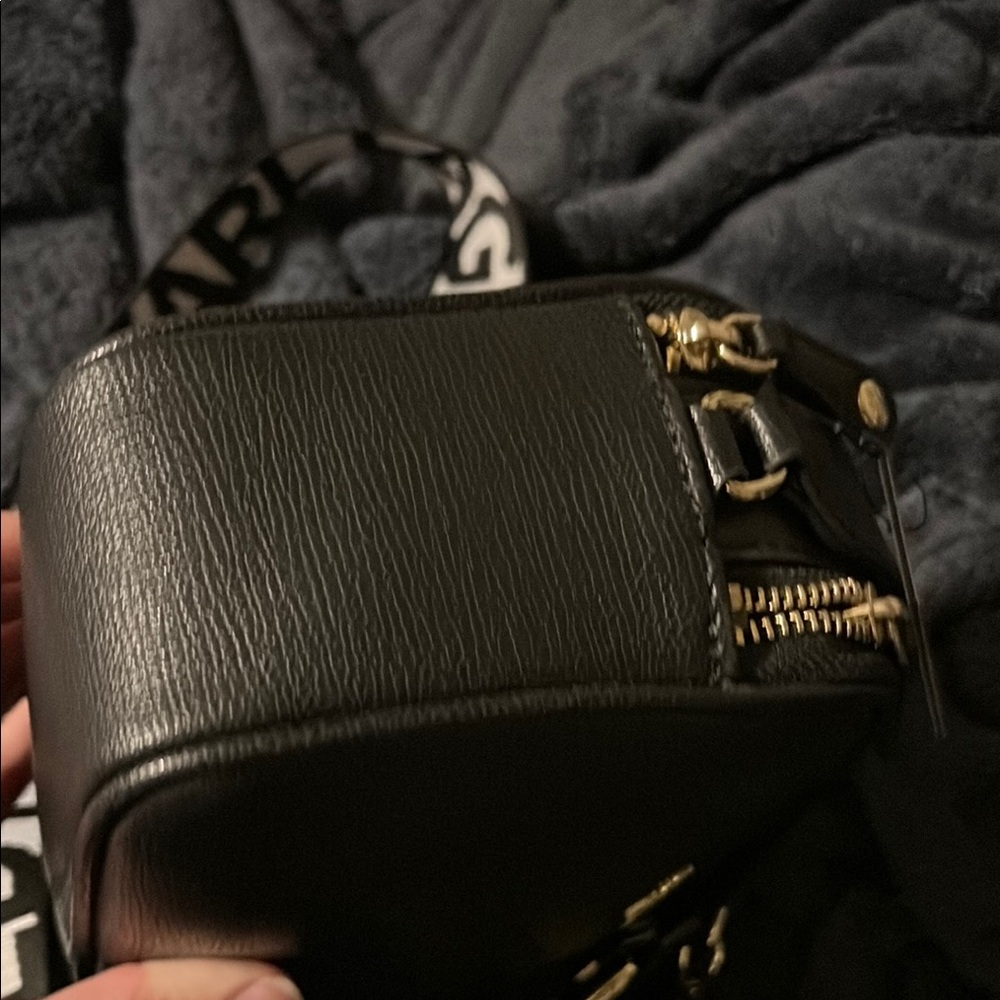 Karl Lagerfeld Black Adjustable Crossbody Bag with matching coin purse - Picture 12 of 16